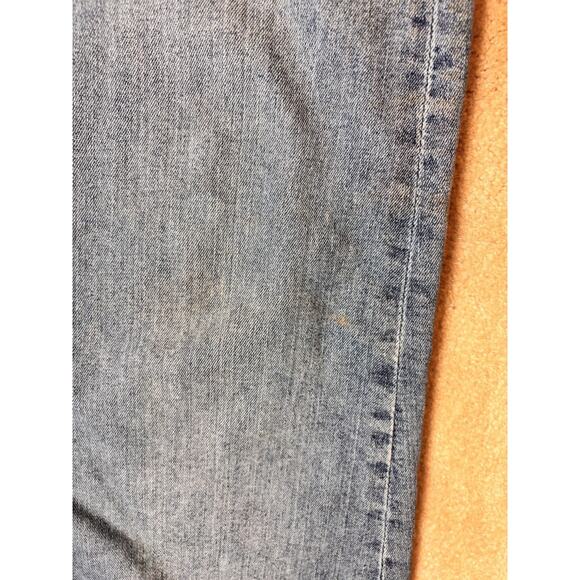 IZOD Relaxed Fit 36x30 Blue Jeans Denim - Picture 4 of 5